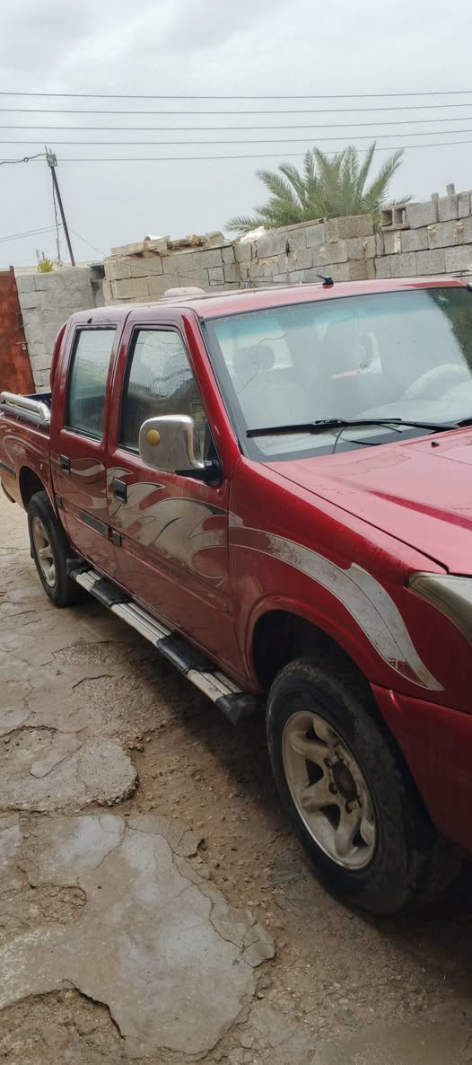 للبيع كنو موديل 2009مكفوله من ضربه وصبغ كشر نضيف محرك ينقص بدون بخار بيه خياس بكاعيت البدي سنويه صاقطه من 2020سعر 50تاخذ رقم صافي تريد كلهه عليك ب40قفل مكاني بغداد ***********
