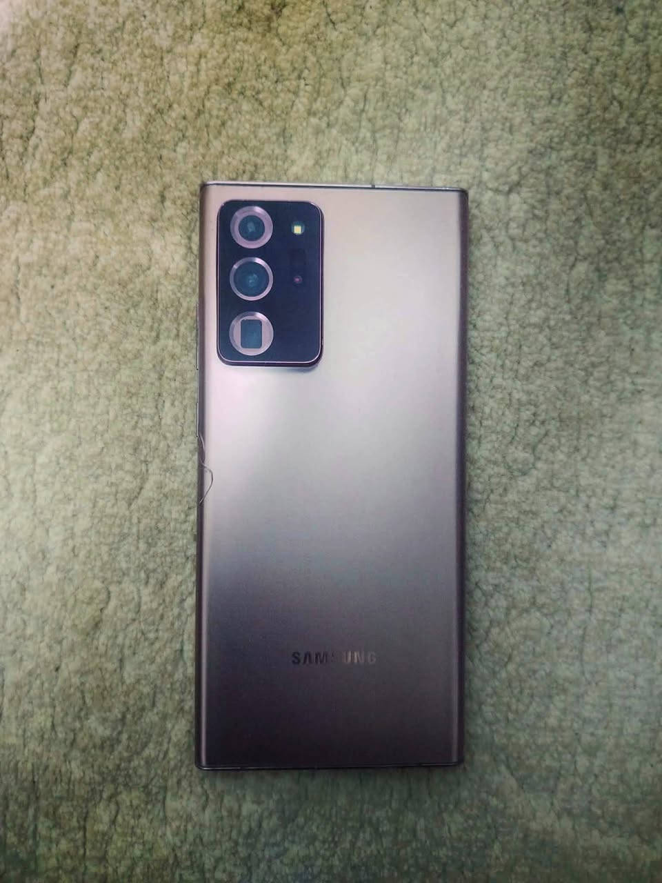 السلام عليكم موجود يمي جهاز(نوت 20اللترا مراوس ب الترا 21 اي شي ) بي فقط هاي اكسل بل شاشه مو ضربه رقمي *********** واتساب
