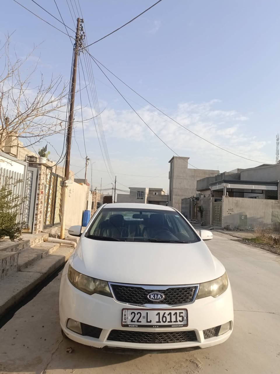 كيا سيراتو موديل 2011
كيه سيراتو فول مواصفات وكير ومحرك شرط لا صرف لا نفخ 
داخل لونين ، مرايات شفط ، كير اوتو ماتيك وعادي 6 نمر 
شاشه وكاميرا خلفيه ، تحكمات استيرن 
وحساسات خلفيه 
الضرر مكانين بارد بل جاملغ وبسيط جدا 
السعر 108 للتواصل ***********
***********
