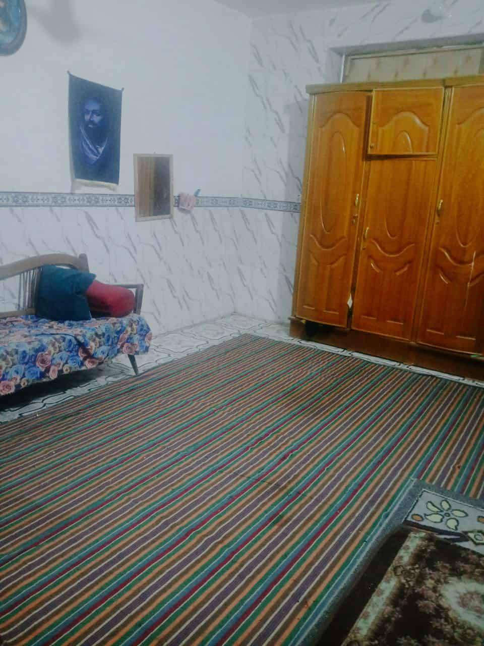 بسم الله الرحمن الرحيم دارللبيع طابوزراعي سند ٢٥ طريق السده القديم فرع المدرسه الد
ينيه قرب اول مولده بالحي المساحه ١٠٠م مكون من طابقين غرف ٣ حمامات وصحيات ٣ مطبخ ٢ واستقبال السعر ٧٠  وبيه مجال رقمي *********** البيت بناء حديث اتصل وانشاء الله ماقصر وياك
