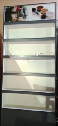 فاترينات كوزمتك • استعمال قليل • البصرة المهندسين