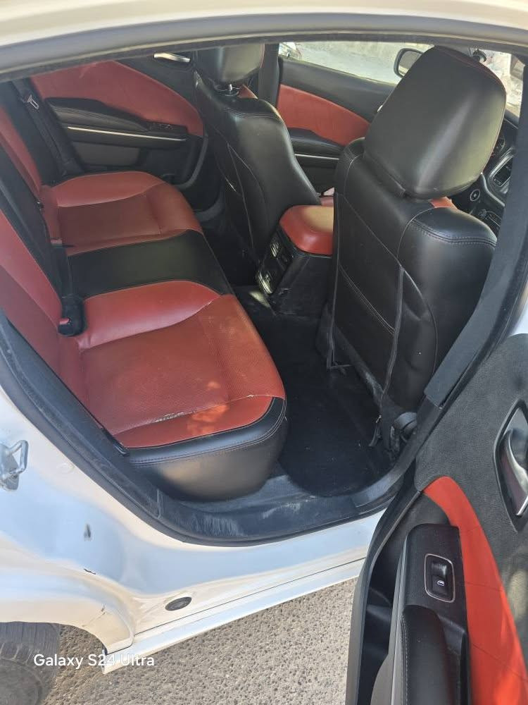 جارجر 2020 SXT رقم بغداد بسمي 
مكينة ٦ سلندر  توويل حادثه 5 قطع صبغ ماشية ٥٨ الف مكينه وكير مكفوله 
مكاني بغداد 
الشراي يتصل ***********
السعر 165 ورقة بغداد, العراق
