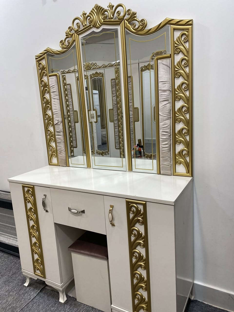 غرفه للبيع استخدام جدا قليل مكان الديوانيه استفسار خاص


**إذا كنت صاحب هذا الإعلان وتريد حذفه لأي سبب، رجاءا أرسل رسالة إلى الدعم الفني**