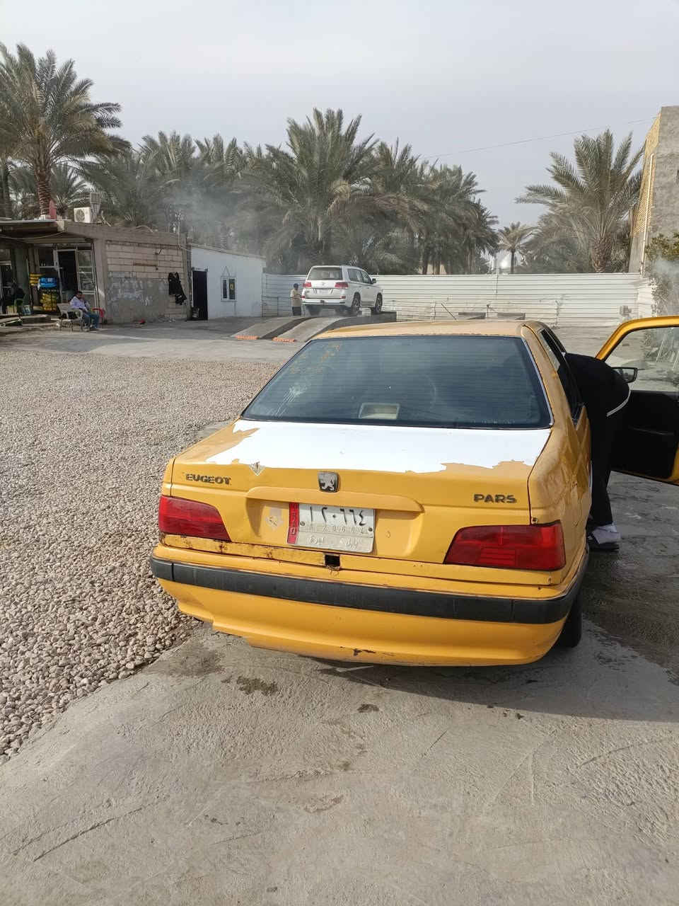 السلام عليكم ورحمه الله وبركاته 
بيجو بارص موديل 2012 كير ومكينه مكفوله حداديه خير من الله التحويل ثاني يوم السعر 25$وبيه مجال قليل العنوان حله أبو غرق متواجد على الفيسبوك وعلى هذا الرقم ***********
