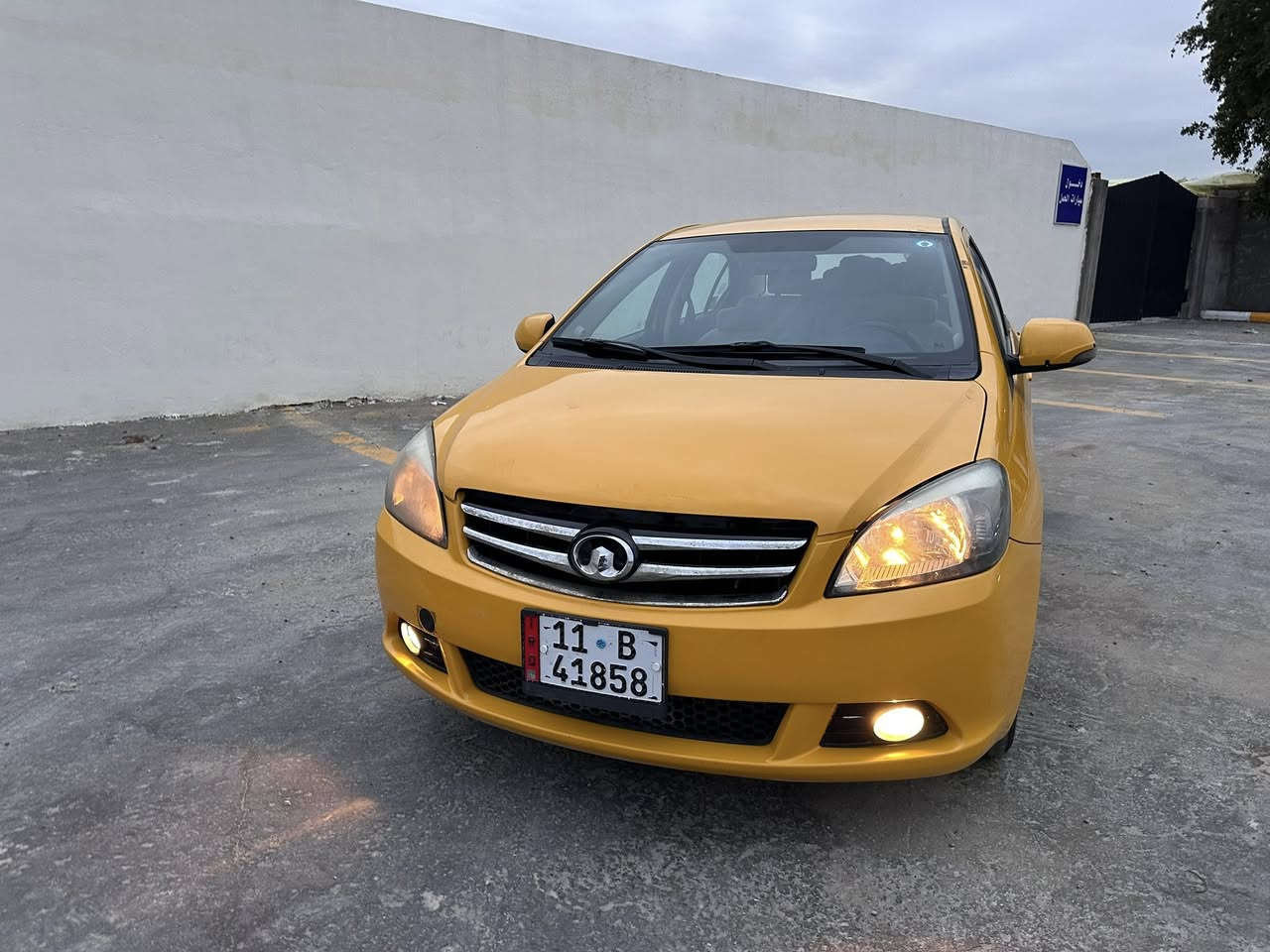 سلام عليكم فولكس مديل 11 مابيه صبغ ولا بارد مكينه  وكير جدت تبريد شغال كهربايات كله تشتغل صدره نضيف مكاني بغداد سعر52 وبيه مجال  بصيط كير عادي ***********
