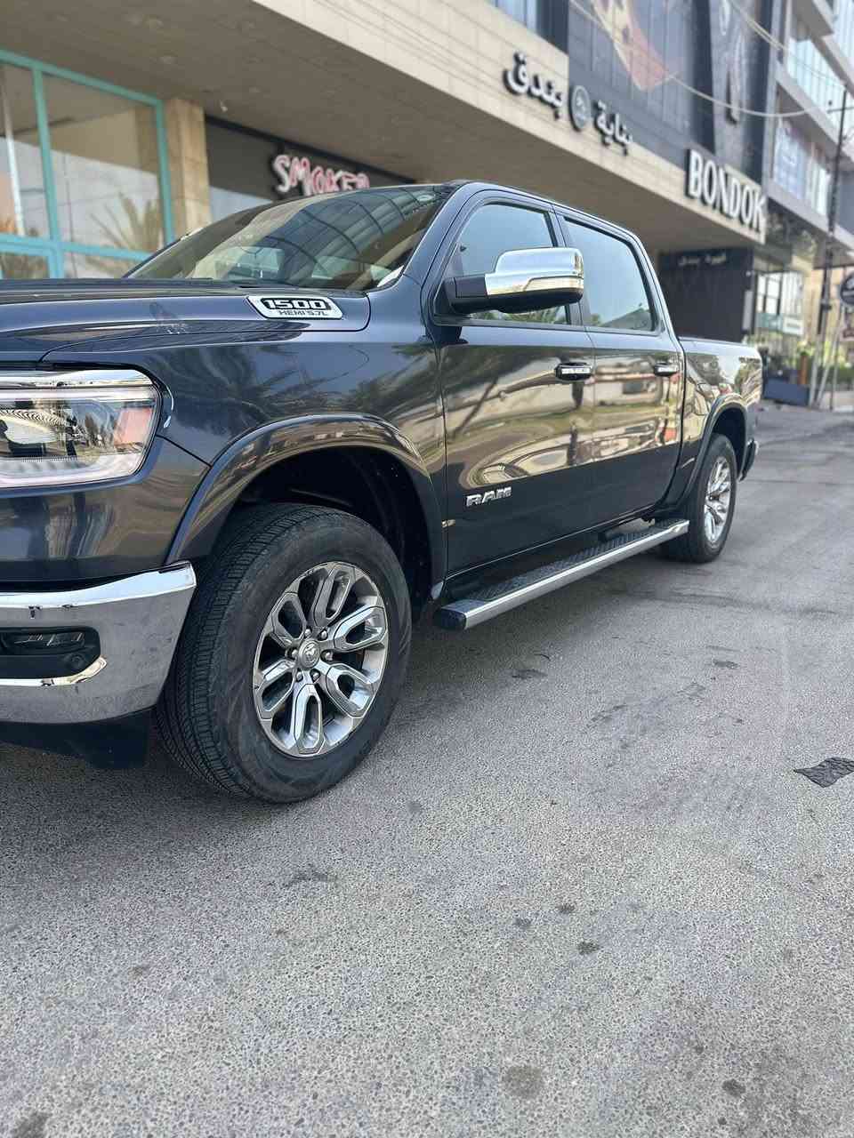 سلام عليكم

دوج رام 2019  لارمي ((خليجي )) 
للبيع او مراوس بسياره اقل

المحرك: V8 5.7L

فور ويل

رقم سليمانيه  باسمي🔥

ماشيه 173الف كيلو 

سياره بيه الجاملغ الخلفي صبغ وبخشم البنيد بارد

بيه منظمه غاز 90لتر

———————————————

مواصفات :

🟪بصمه تشغيل 

🟪نقطة عمياء 

🟪المصابيح الأمامية زنون.

🟪كشافات الضباب زنون. 

🟪المصابيح الأمامية LED.

🟪المصابيح الخلفية LED. 

🟪دخول ذكي (بصمة). 

🟪تشغيل عن بعد 

🟪المقاعد كهربائية مع ميموري.

🟪المقاعد الأمامية تبريد وتدفئة. .

🟪شاشة كبيرة 

🟪حساسات امامية وخلفية.

🟪مانع تصادم (Emergency Brake)

🟪مكيف خلفي

🟪باب الصندوق كهربائي.  

🟪هاند بريك كهربائي.

🟪حساسات امامية. 

🟪حساسات خلفية. 

🟪مرايا مع خاصية التعتيم الذاتي

بيها هواي مواصفات جنايه الرام يعرفوها 

السعر 260وبيه مجال

رقم سليمانيه  تحويل مباشر
***********
