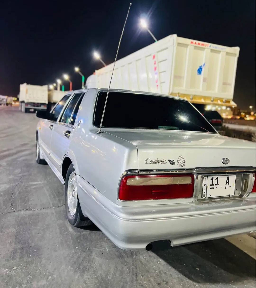 السلام عليكم 
نيسان سدرك 2002 رقم بغداد دولي، السنوية الى سنة ٢٠٢٩ عندي تقريرها فيديو (ابومريم المدائني) بيها حادث جهة السائق من الأمام و ايضا التكمة الخلفية اليسار و مكانات بسيطة صبغ معالجة خياسات (يكرم القارئ)، المحرك بلادي و الكير عادي و المحرك يبخر و يصرف، السيارة ماشية ١٨٠ ألف.
السعر ٦٣ ورقة، للتواصل *********** البصرة, العراق
