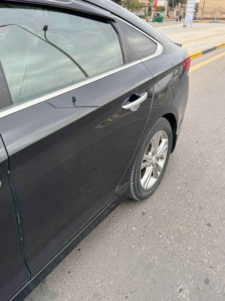 سلام عليكم سوناتا موديل ١٨ وارد امريكي 
المواصفات 
تحكم ستيرن 
كشنات تدفئه 
داخل لون بيجي 
محرك بلاد ما مفتوح
لون اسود 
ماشيه ٨٠ ميل
تبريد ثلج
ثلاث تحكمات قياده 
الضرر بس بنيد لغود شواصي جاملاغات كفاله 
بالعراق بيها دحجه بالصندوك ومعدله بارد 
رقم السياره حاليأ الدولي الجديد بسمي 
حداديه ٧٠ بال بال ١٠٠
العنوان بصره ابي الخصيب البصرة, العراق


**إذا كنت صاحب هذا الإعلان وتريد حذفه لأي سبب، رجاءا أرسل رسالة إلى الدعم الفني**