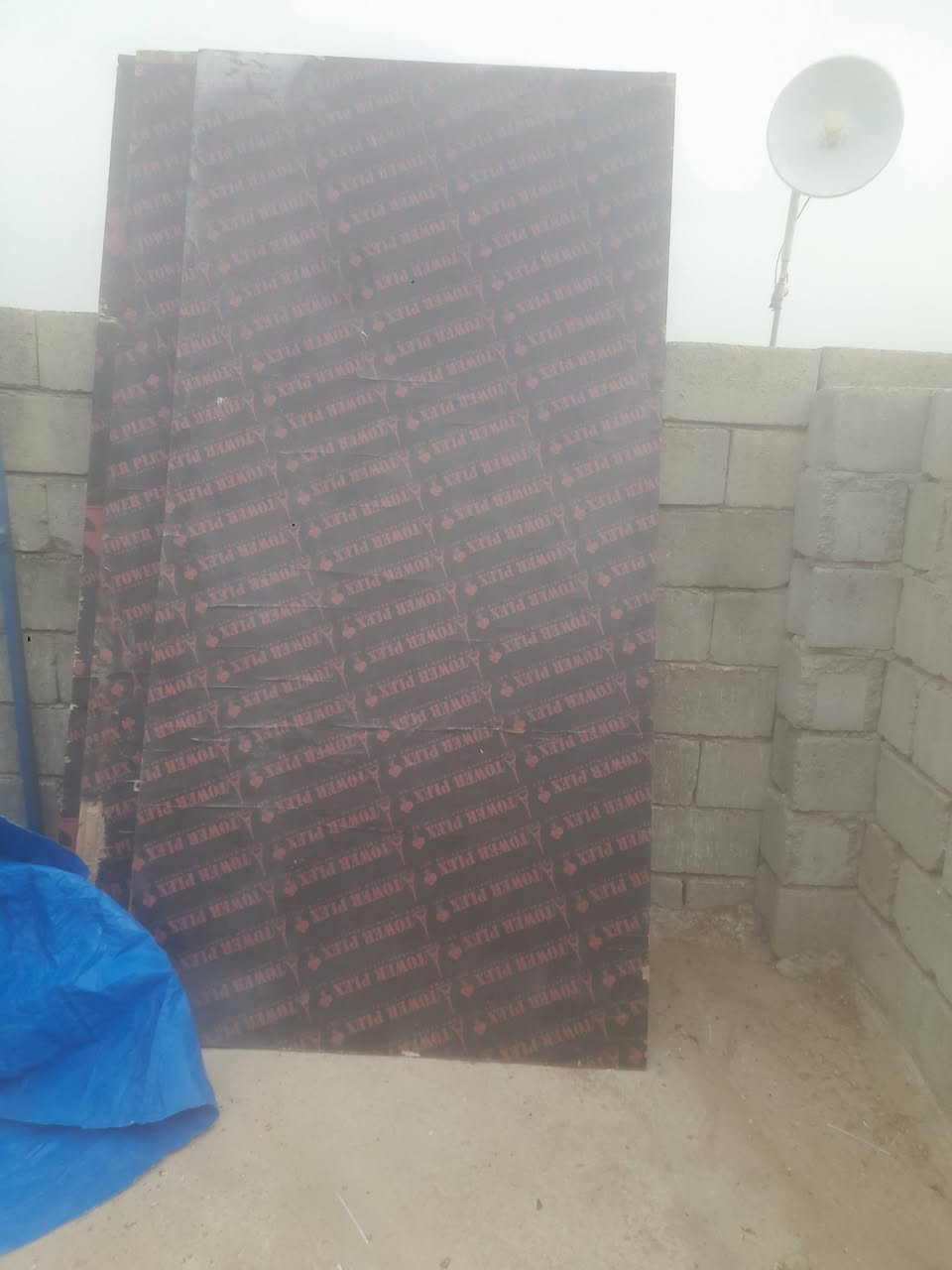 السلام عليكم للبيع بلاويدات قفل ب 50 ثلاثه ***********
