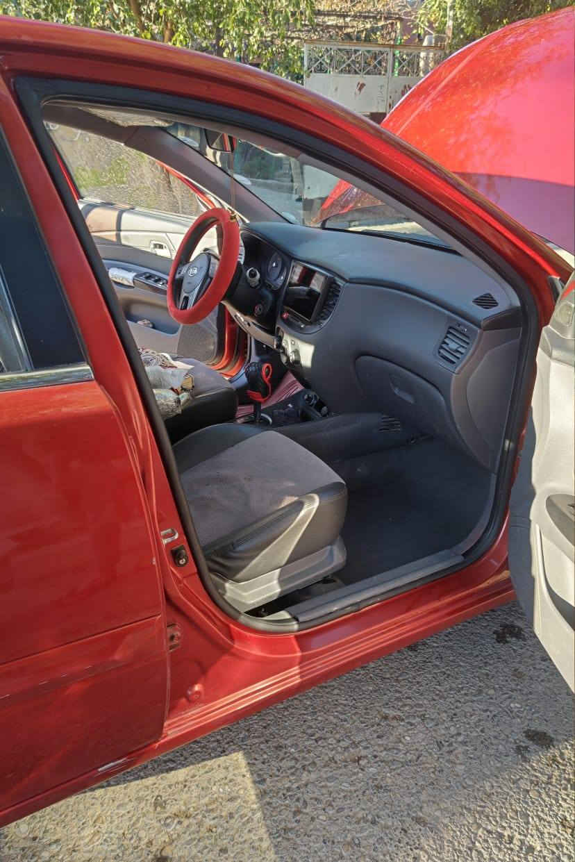 السلام عليكم سياره للبيع كيه ريو موديل2011 سياره أدوات يعني مكصوصه متومه كامله طالب عليه 45 او بيه مجال للطيبين المكان الحويجه اتصل وتدلل رقم ***********
