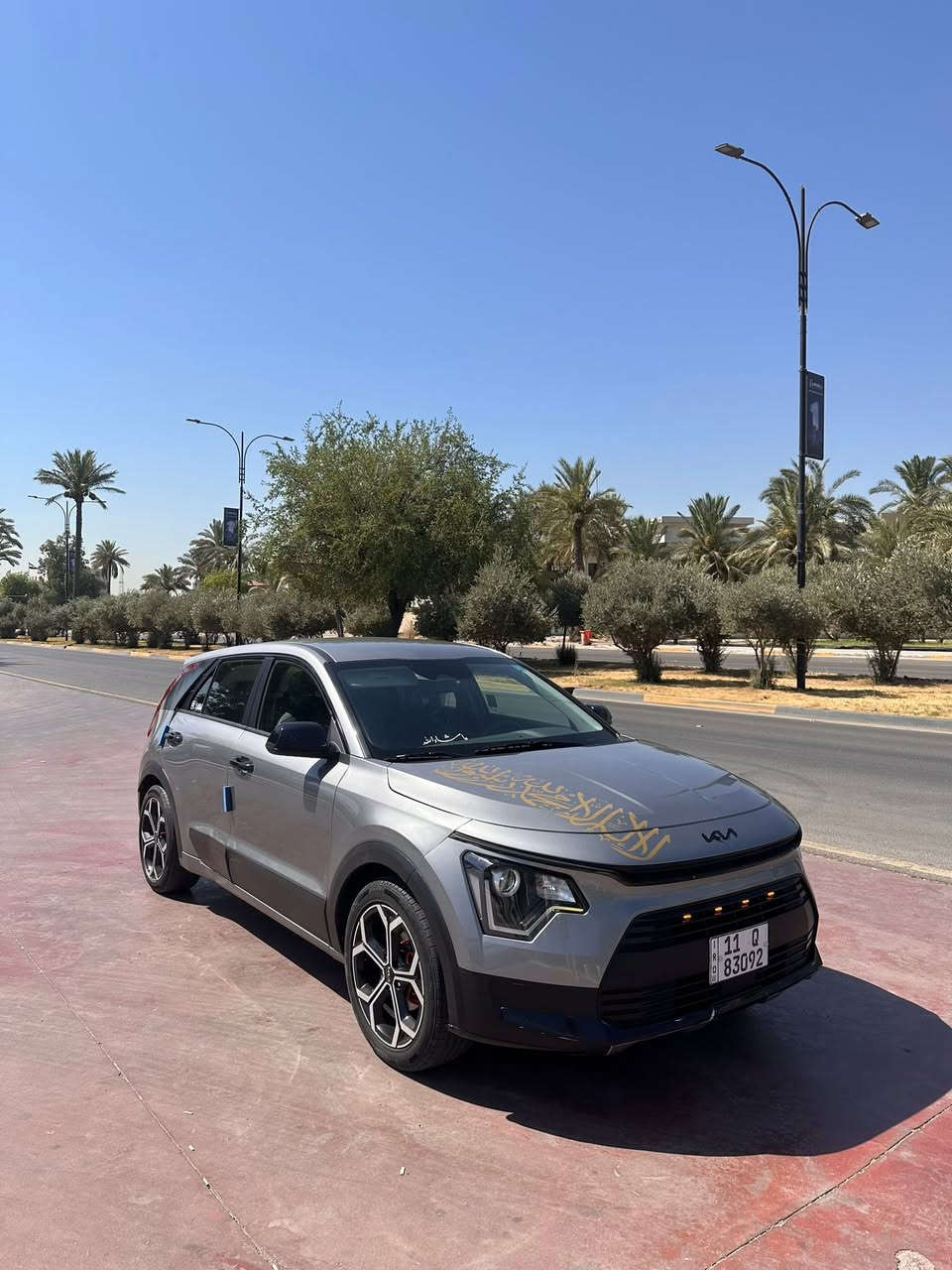 🔥 للبيع – كيا نيرو هايبرد 2023 LX 🔥
✨ رقم بغداد – جاهزة للاستخدام مباشرة ✨

🚗 الموديل: 2023
🚗 النوع: Kia Niro Hybrid – فئة LX
🚗 الممشى: 57 ألف مايل
🚗 ويلات: 18 إنج
🚗 قير: أوتوماتيك
🚗 نظام: هايبرد اقتصادي جداً بالوقود

🔹 المواصفات:
✔️ شاشة متعددة الاستخدام
✔️ كاميرا خلفية
✔️ مثبت سرعة وقياده شبه ذاتيه
✔️ بلوتوث وUSB
✔️ تكييف ممتاز
✔️ نظام أمان وثبات
✔️ حساسات ومواصفات راحة متعددة
✔️ اقتصادية عالية جداً بالوقود
منافذ تايب سي 3 ويو اس بي 1
لد امامي برتقالي في شباج السياره
اوتو هواد 
تحديد مسار
دشبول ٣ الوان
وضعيتين قيادة (sport،Eco)
نقاط عمياء 
بريك ذاتي امامي 
وخلفي

السياره حلوه ومرتبه وجاهزه 

🔹 ملاحظات:
✅ حادث سابق وتم تصليحه بالكامل 
بدون دواخل ايرباك ستيرن  صبغ بنيد وجاملغ نصه
✅ السيارة حالياً كاملة وما بيها أي نقص
✅ إيرباك الستيرن
✅ باب خلفي بيه طعجة خفيفة 
✅ محرك، جير، وشاصي بحالة ممتازة
✅ جاهزة للفحص والمعاينة

⭐ سيارة نظيفة، عملية، ومناسبة للاستخدام اليومي والسفر.
📍 الموقع: بغداد
💰 السعر:140 قابل للتفاوض بعد المعاينة
📞 للاستفسار: *********** واتس

‭***********‬
