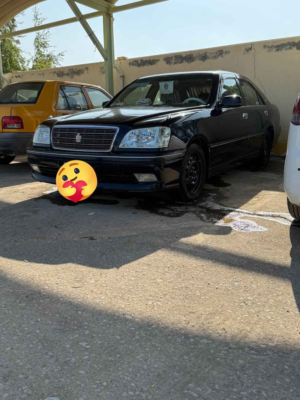 سلام عليكم ملكه للبيع 
فول فول فول موصفات 
4 دكم فتحه + محرك دي فور الجبير
فتحه بل قماره.. تبريد خلفي.. ثلاجه.. كرستال..  تدفه تبريد كله شغال 
سياره ماناقصه شي.. عنوان. شطره رقم ***********
