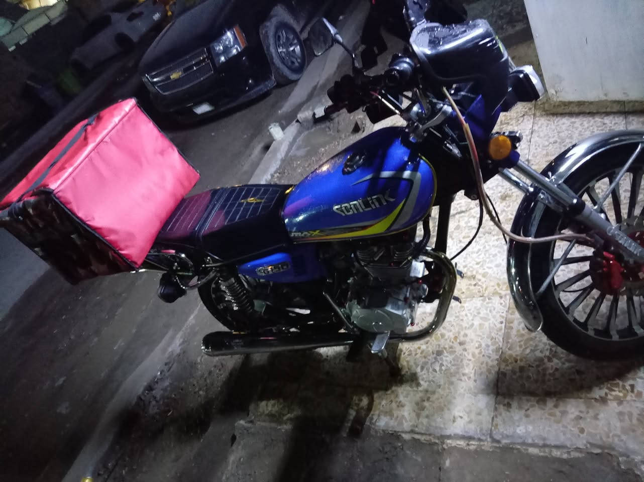 السلام عليكم شباب الدراجه مقفوله وبيها بس الشاشه عاطله مقفول الماكينه ما مفتوحه  علوان بغداد مدينه الصدر حي اور رايدها ب 850 وبيها مجال
***********
