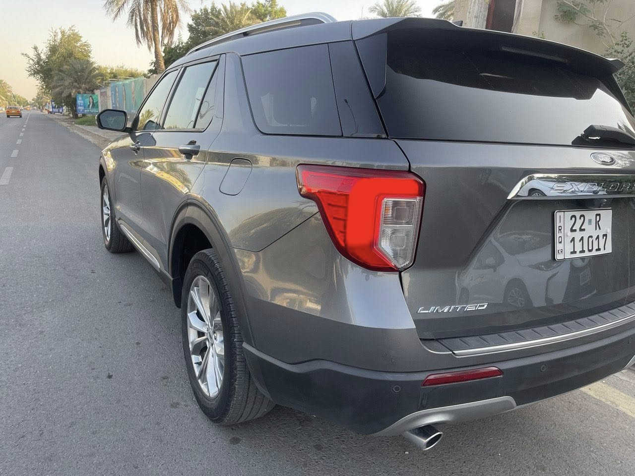 السلام عليكم 
فورد اكسبلورر لميتد 2022
رقم شمالي
مكينة 2300 ( 4 سلندر  )
كير 10 نمر ( دفع رباعي ) 
كراسي vip منفصل 
كاميرات 360 درجة 
ماشية 50000 الف كيلو متر
حادثها سرقة دعامية وراديتر موجودة الصور 
سيارة نظيفة بدون صبغ بدون ايرباك شاصي ولغود مكفولة
كشنات تدفئة تبريد، ستيرن تدفئة
مكان السيارة : بغداد الحارثية 
السعر $265
للاتصال : ***********
واتساب : ***********
