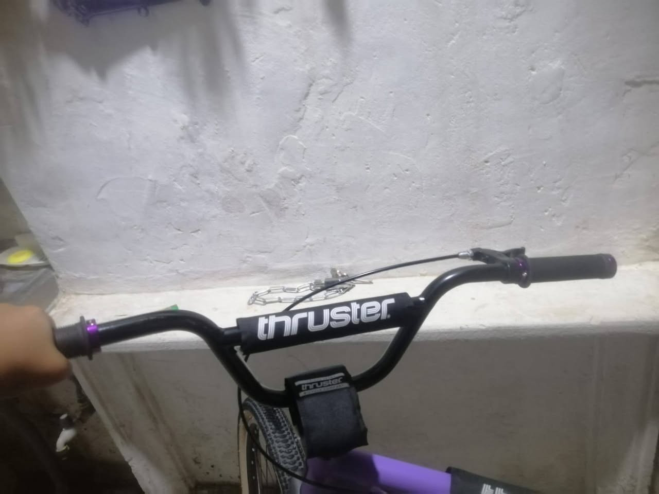 السلام عليكم بايسكل BMX thruster حجم 29 بايسكل خفيف الوزن أمريكي مال حركات وسرعه امانة الله ماصارله سبوع عدي 
بايسكل مكفول من أي عطل اذا ما عجبك يرجع المكان الشعب حي البساتين قرب مسبح الزيتون السعر 230 وبي مجال للشراي خاص أو واتساب ***********
