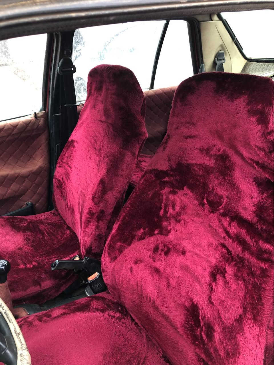 🚗 ڤۆڵکسواگن جیتا (Jetta) - مۆدێل 1992 🚗
تایبەتمەندییەکان:
• تەکنیکی: بێ عەیب و بێ کێشە، تەئمیر عام کراوە و زۆر توندوتۆڵە (تەقە و ڕەقەی نییە).
• تایە: ٤ تایەی تازەی لەژێرە.
• سەنەوی: کارتۆنە (خاوەنەکەی لە قادسییەیە و پێویستی بە سۆراغە).
• زیادە: بیتاقەی بەنزینی هەیە و سەیارەیەکی پاک و ماڵدۆستانەیە.
💰 نرخ: ١٨ وەرەقە و مەجالێکی کەمی تێدایە.
🚫 تێبینی: گۆڕینەوە ناکەم، تەنها بۆ فرۆشتنە.
📞 پەیوەندی:
***********
***********
🚗 فولكس واجن جيتا - موديل 1992 🚗
المواصفات:
• الحالة: سيارة معمرة بالكامل (تعمير عام)، توب ونظيفة جداً (بدون أي طقطقة).
• الإطارات: ٤ إطارات جديدة.
• الأوراق: السنوية كارتون (صاحب السنوية في القادسية ويحتاج متابعة).
• الإضافات: بطاقة الوقود متوفرة، سيارة مال بيت وجاهزة.
💰 السعر: ١٨ ورقة وبيه مجال بسيط.
🚫 ملاحظة: السيارة للبيع فقط، لا يوجد مجال للمراوس.
📞 للاستفسار:
***********
*********** كركوك, العراق
