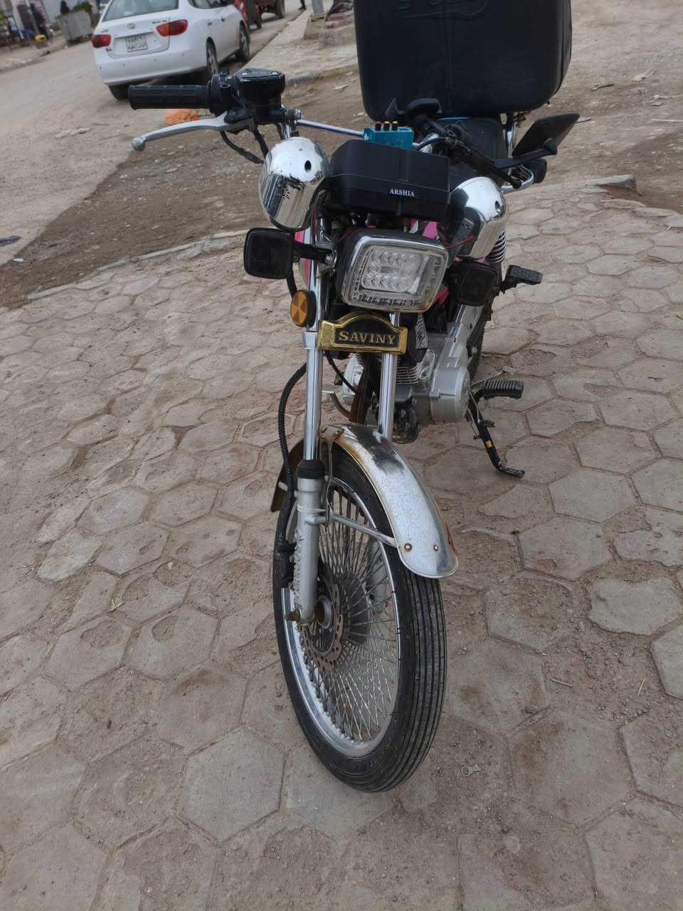 السلام عليكم للبيع دراجة سونك موديل 2023 اللون وردي محرك ما مفتوح خمس اوراق اصولي دراجة نظيفة  خير من الله  العنوان واسط الصويرة ناحية سيد الشهداء ( المزرعة ) ما متواجد على الخاص للاستفسار الرقم ***********
