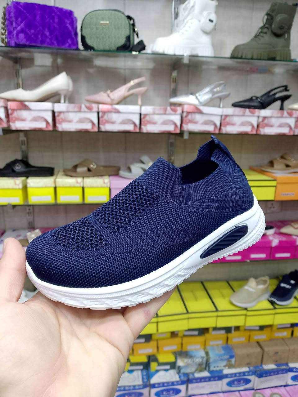 جديد جديد من معرض اميرتي للحقائب والأحذية
بوتينات سكجر قماش سعر فقط 5 الف 

قياسات من 25الى 36 

لون اسود .بيجي.نيلي.رصاصي

يوجد لدينا خدمه توصيل داخل خانقين الفين دينار 

@الجميع


**إذا كنت صاحب هذا الإعلان وتريد حذفه لأي سبب، رجاءا أرسل رسالة إلى الدعم الفني**