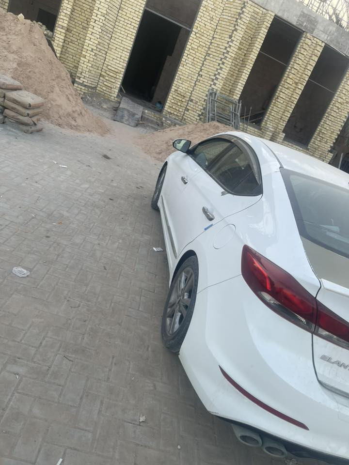 سياره النترا موديل 2017 وارد أمريكي بدون ضربه مكينه كير حداديه حداديه جاهزه بانزين وغاز 
سياره بسمي 
مكان البصره 
سعرها 125 ورقه 
***********
