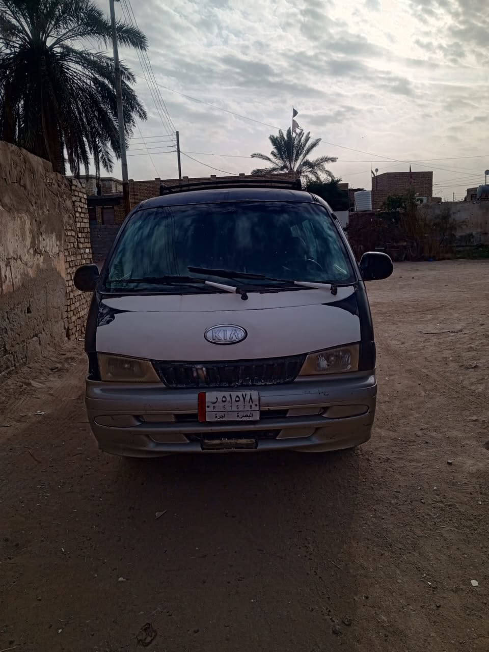 سلام عليكم كيه بريجو مديل 96 رقم سياره كير محرك اكسل شاصي مكفولات تخم  تاير جديد باتري جديد سعر 45أو بيهه مجال مكان بصره شط العرب رقم الهاتف ***********
