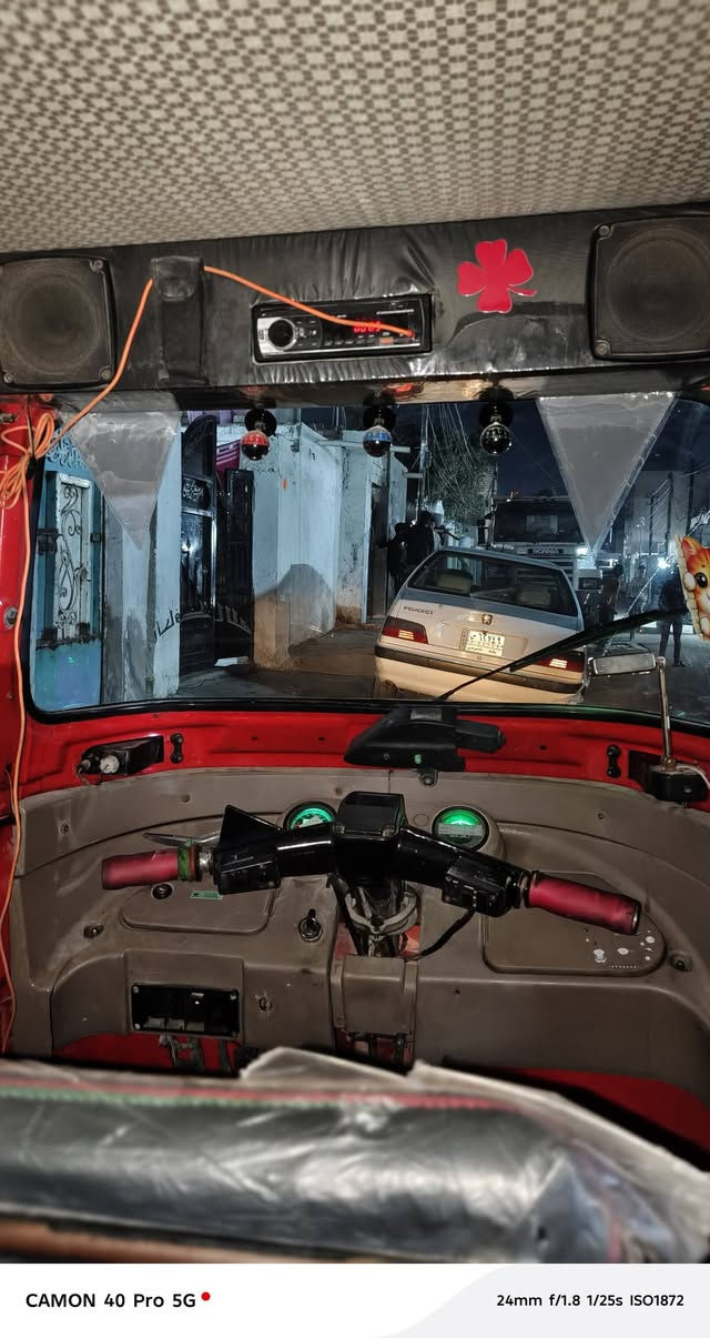 سلام عليكم تكتك 2018 رقم وسنويه 
تكتك نضيفه ضرباتها مصوره خياساتها قليله مكينتها تخبل متنقصد ب 5 و100 العنوان بغداد مدينه صدر رقم ***********
