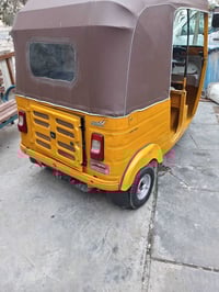 تكتك موديل ١٩ حلوه وجهازه معمره بس دوسات السعر  5750  رقم 07724831739