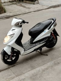 للبيع سكنس مكينة خرسة كفالة لا دخان لا تبخير كهربائياتها كاملة نقصها ف...