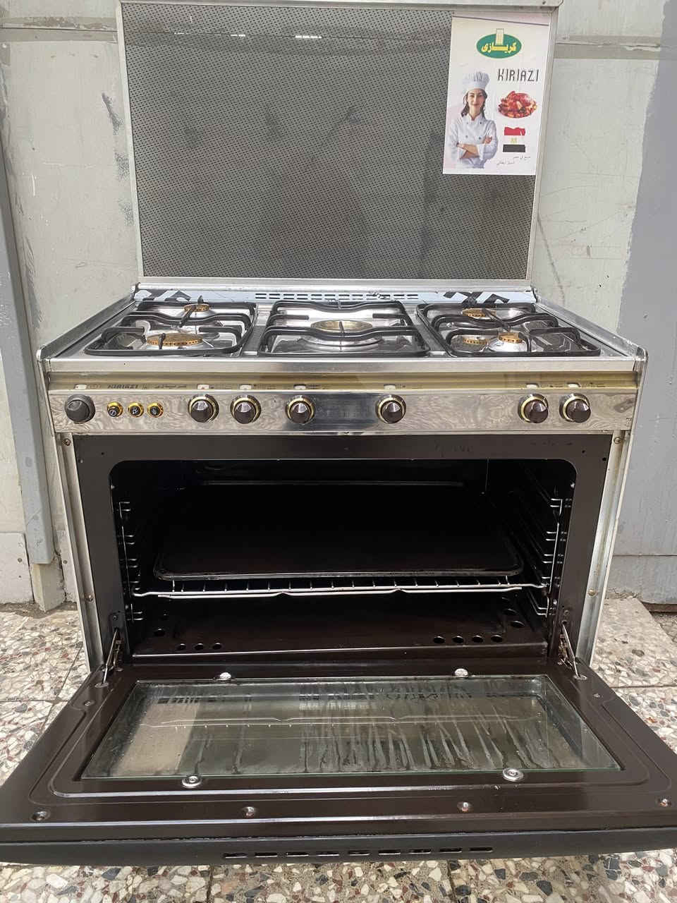 طباخ كريازي باب أول نضيف حيل شغال كامل كل نقص بابي ع فحص والضمان عيون زركه فران شغالات فوك وجوه السعر 275بي مجال بصيط عنوان مدينه الصدر ام الكبر والغزلان اكو توصيل بكروه حسب المنطقه ملاحظه اذا اكومراوس اخذ فرق حته لو طباخ تعبان الرقم *********** التواصل واتساب او خاص
