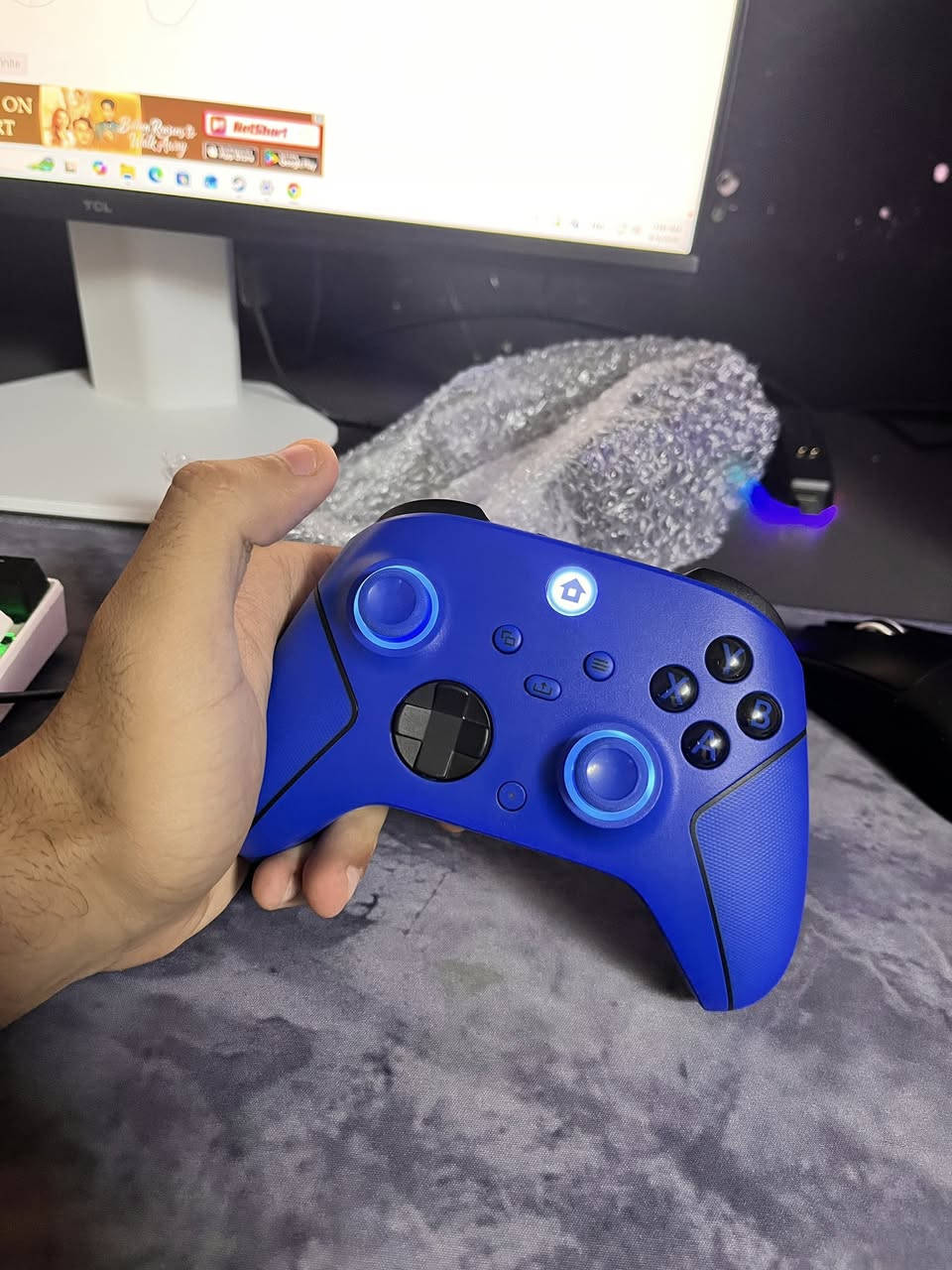 للبيع يده احترافيه تحتوي على دنكل للpc و تايب سي قيم بالي يرضي الله بالخاص لان ماحاط سعر ابالي اذا عجبني سعرك بالعافيه عليك


**إذا كنت صاحب هذا الإعلان وتريد حذفه لأي سبب، رجاءا أرسل رسالة إلى الدعم الفني**