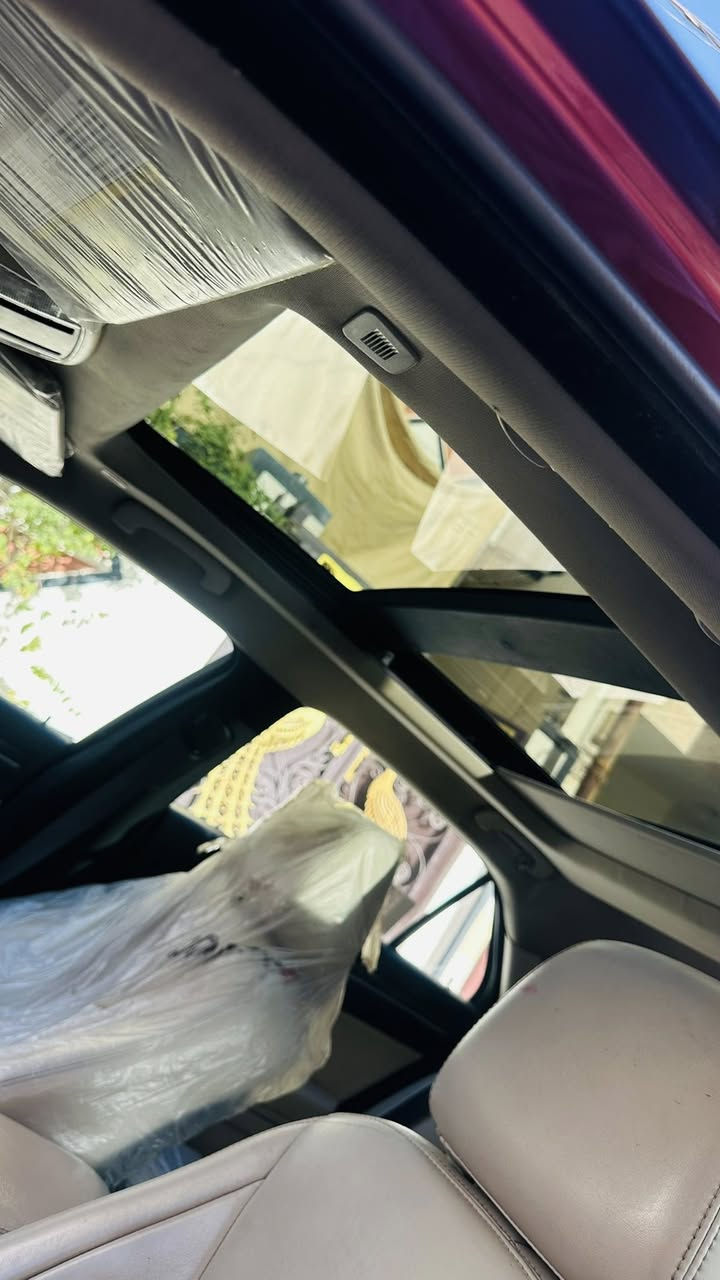 سلام عليكم اوباما 2017 للبيع
فول موصفات لمتدد  سياره بدوان ايرباك
موصفاتها معروفه
محرك 3600 
مكينه كير كفاله 
*********** اي ستفسار اتصل
