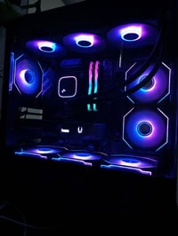 R7 7800X3D • RTX5070 • رام 16GB