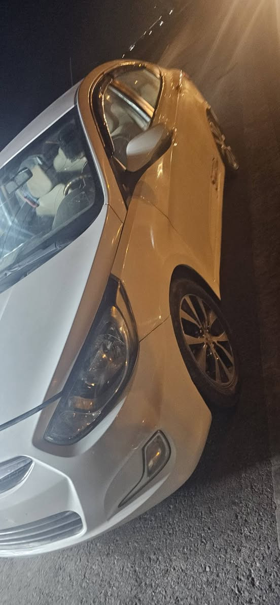 السلام عليكم اكسنت مديل ٢٠١٤ خليجي سعرها ٦٥ وبيها مجال مستعجل على بيعها مكاني بغداد كير محرك تريد 
حداديه نص عمر مكاني بغداد الدوره *********** بغداد, العراق
