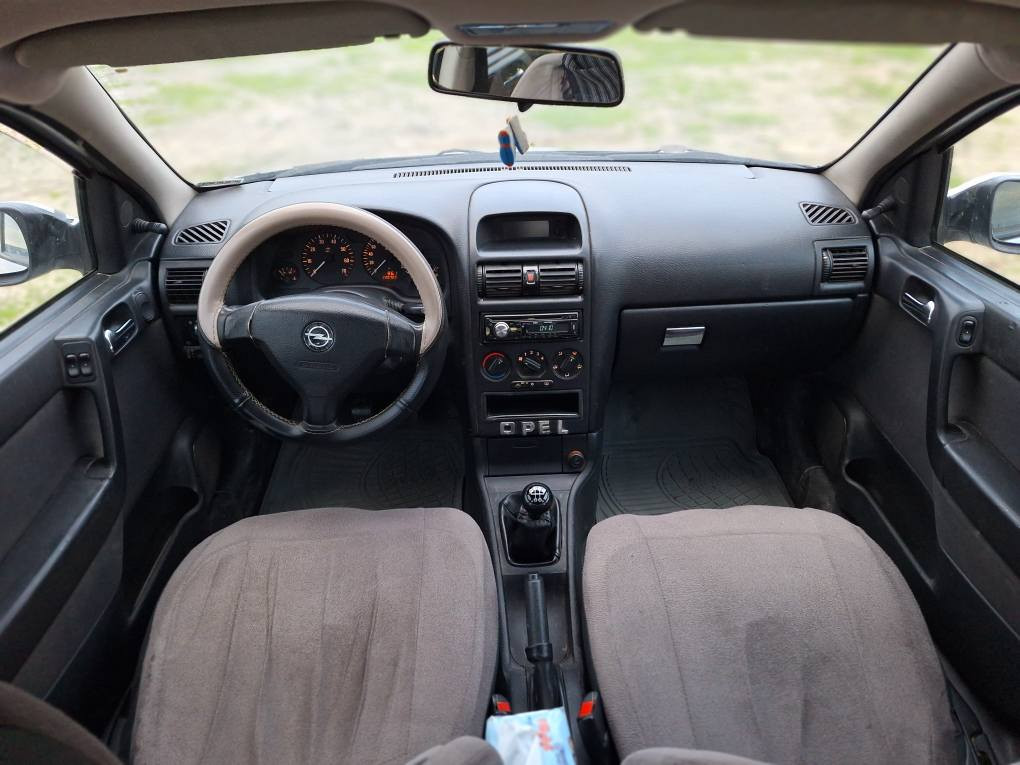 ئۆپڵ ئەسترا مۆدێل 2002 ڕەنگ سلڤەر ئاڕمی ئێسقانی هەولێر گێڕ عادی بێ بۆیاغ تەنهاکەمێک شوختی هەیە بێ کاڵ بونەوە 2 جام کارەبایی جام ئۆتۆ و حاسە سەیارەکە توندو تۆڵە 4 تایەی تازەو پاتری تازەی لەسەرە
شوێن قەڵادزێ ژمارەی موبایل ***********
نرخی 45 گەڵاو معامەلە بشدار, السليمانية
