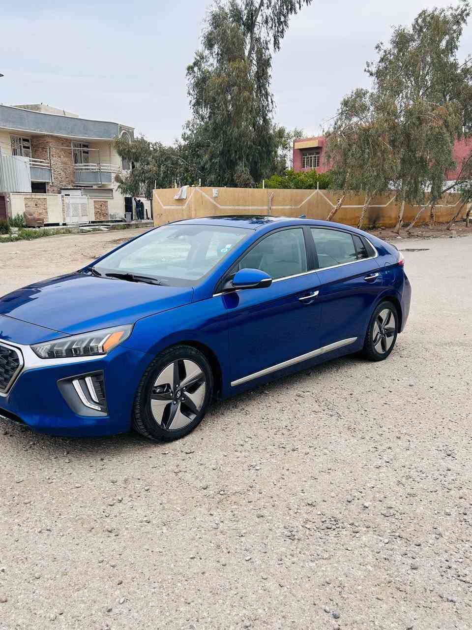 سلام عليكم
هوندا ايونك 
موديل ٢٠٢٢
فول الفول 
محرك ١٦٠٠ هايبر 
دوش 
سياره كلش قتصاديه 
السياره مكفوله 
بيه صبع جاملغ خلفي 
وباب 
حادث بسيط 
السعر ١٣٥
للاتصال 
***********
