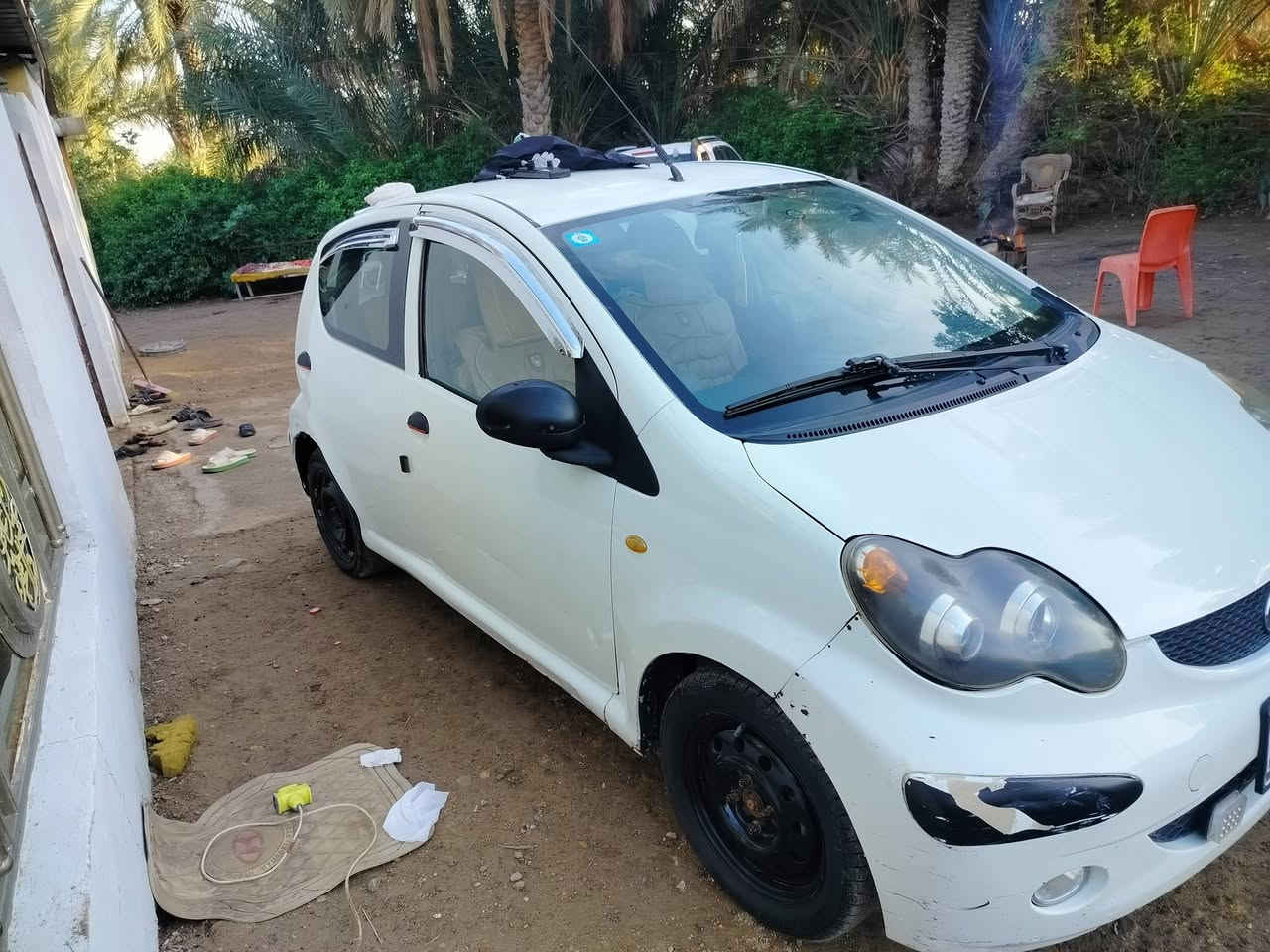 السلام عليكم بي واي دي f0 للبيع 2013 بصمه غرامات مصفرة سنويه بعدهي ما منتهية مكفولة من الضربة فقط اكو طخات بسيطة كهربائيات شغالة رقم دولي بغداد السيارة بسم اخوي مكان كوت  شاشة وكامرة وسماعت جديد صدر جديد تايرات تخم جديد تبريد كمبريسر واكف تدفئة شغالة السعر 35 بيهة مجال رقم ***********
