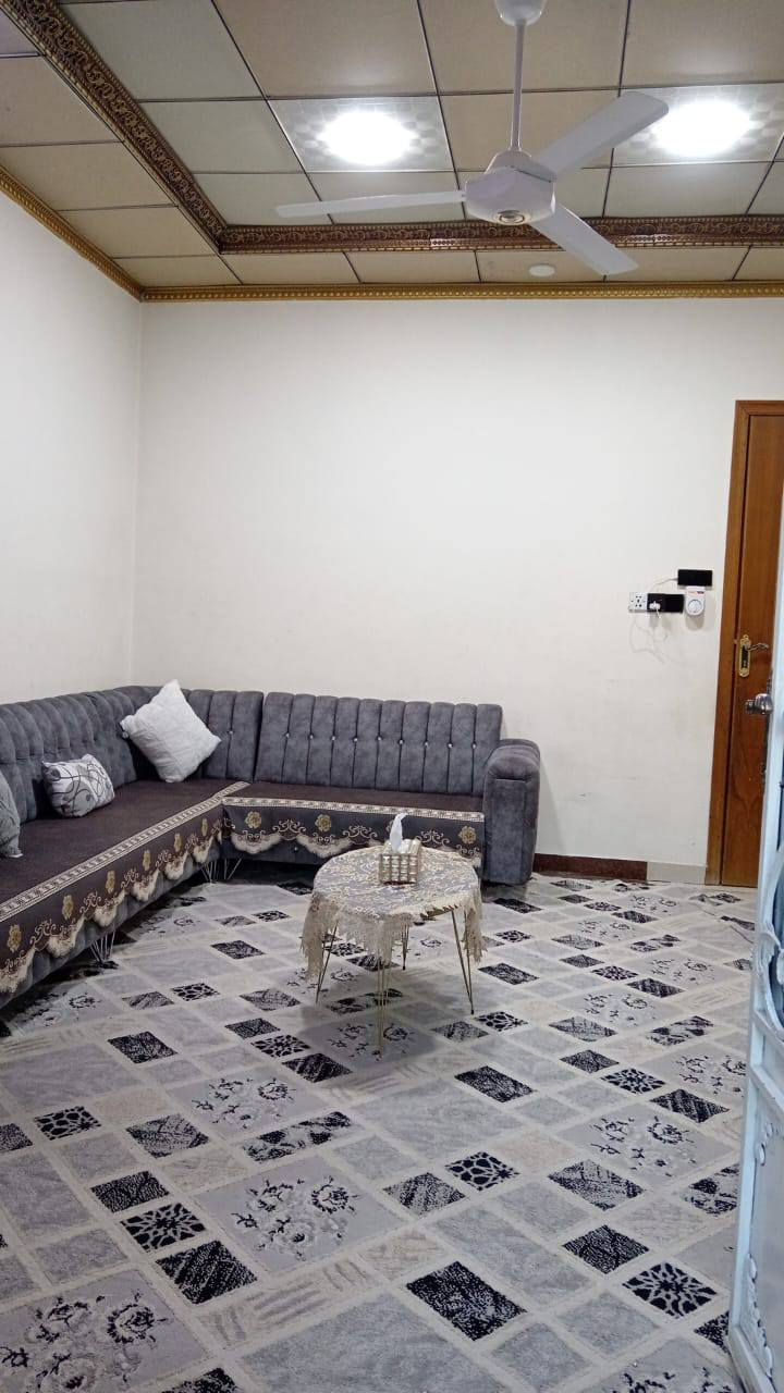 دار للبيع في حي السلام  المساحه 100متر  طابق وغرفه في الطابق الثاني سويت ناقصها ارضيه و سقف ثانوي السعر 90مليون للاستفسار الاتصال على الرقم ‏‪***********‬‏
