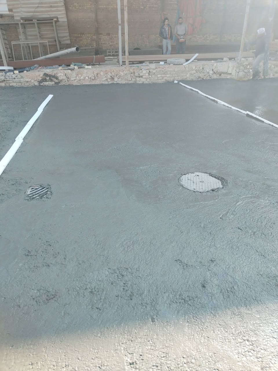 سلام عليكم اي شخص يحتاج خباطه صب كافات لأرضيات وتدخيل سبيس أو تطليع تراب وصب دنك بيتونه رباط رقم الهاتف *********** واتس اب موجود ***********
