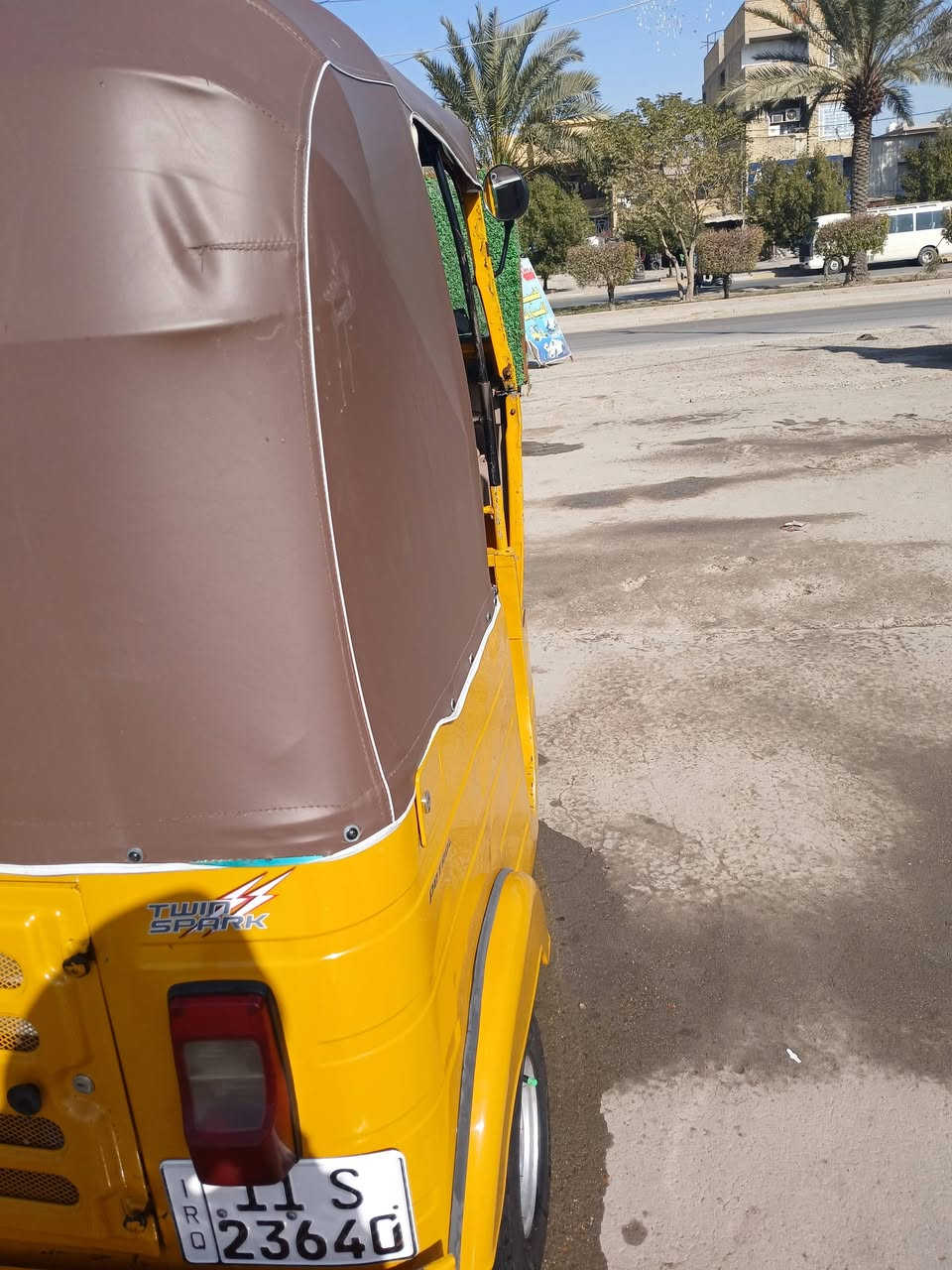 تكتك موديل ٢٠ مرقم بغداد نضيفه كلش السعر 7 مليون وبيه مجال بسيط+9647765728753
