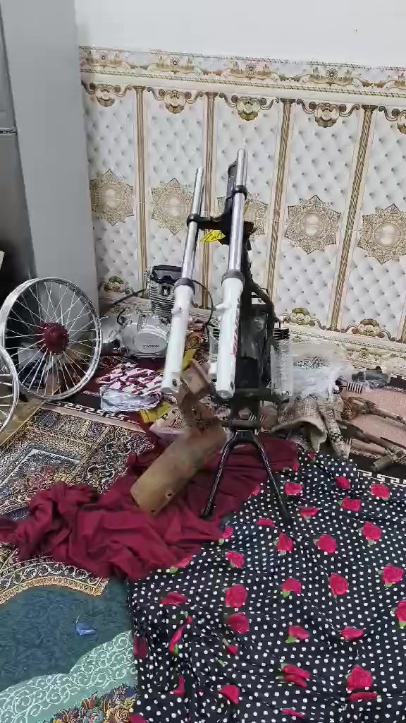 سلام عليكم تعميره كامله بدون محرك للبيع
مكان حله

***********
