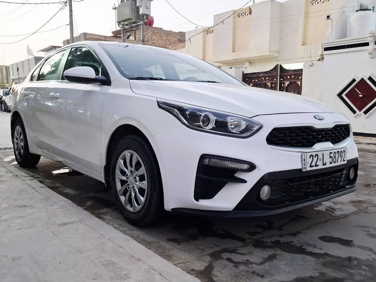 سلام عليكم
سيراتو للبيع 
موديل 2020 سنويه  مكفوله كفاله عامه فقط بيهه ٣ رصعات ماشيه 88 حقيقي علا اديناه جبناهه صفر  ترد تحويل تريد وكاله 
السعر ١٥٥ وبيهه مجال شي قليل 
العنوان العزيزيه

الاستفسار ***********
