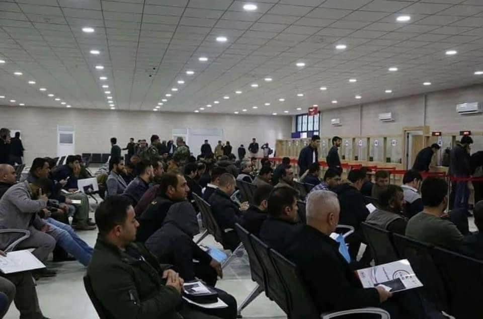 مکتب عقد الاکترونی ب اربیل 
عندك تحويل ملكيه لزم قبل يوم سوي عقد مروري 
يعني تريد باجر تحويل ملكيه  ماعندك عقد متمشي معامله 
إذا انتا بغير محافظه تجي ع اربيل بطريق خابرني حتا اسوي عقد مروري 
تريد عقد  دزلي مستمسكات سنويه 
من توصل لي اربيل  خابرني
***********
***********
