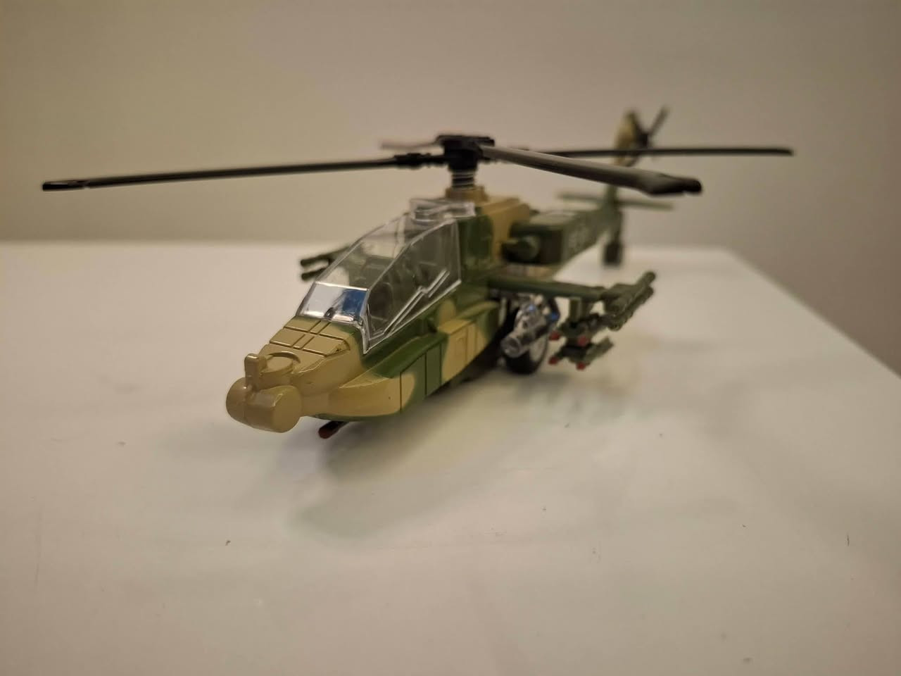 أبآتشي حديد بالكامل .. متوفر


**إذا كنت صاحب هذا الإعلان وتريد حذفه لأي سبب، رجاءا أرسل رسالة إلى الدعم الفني**