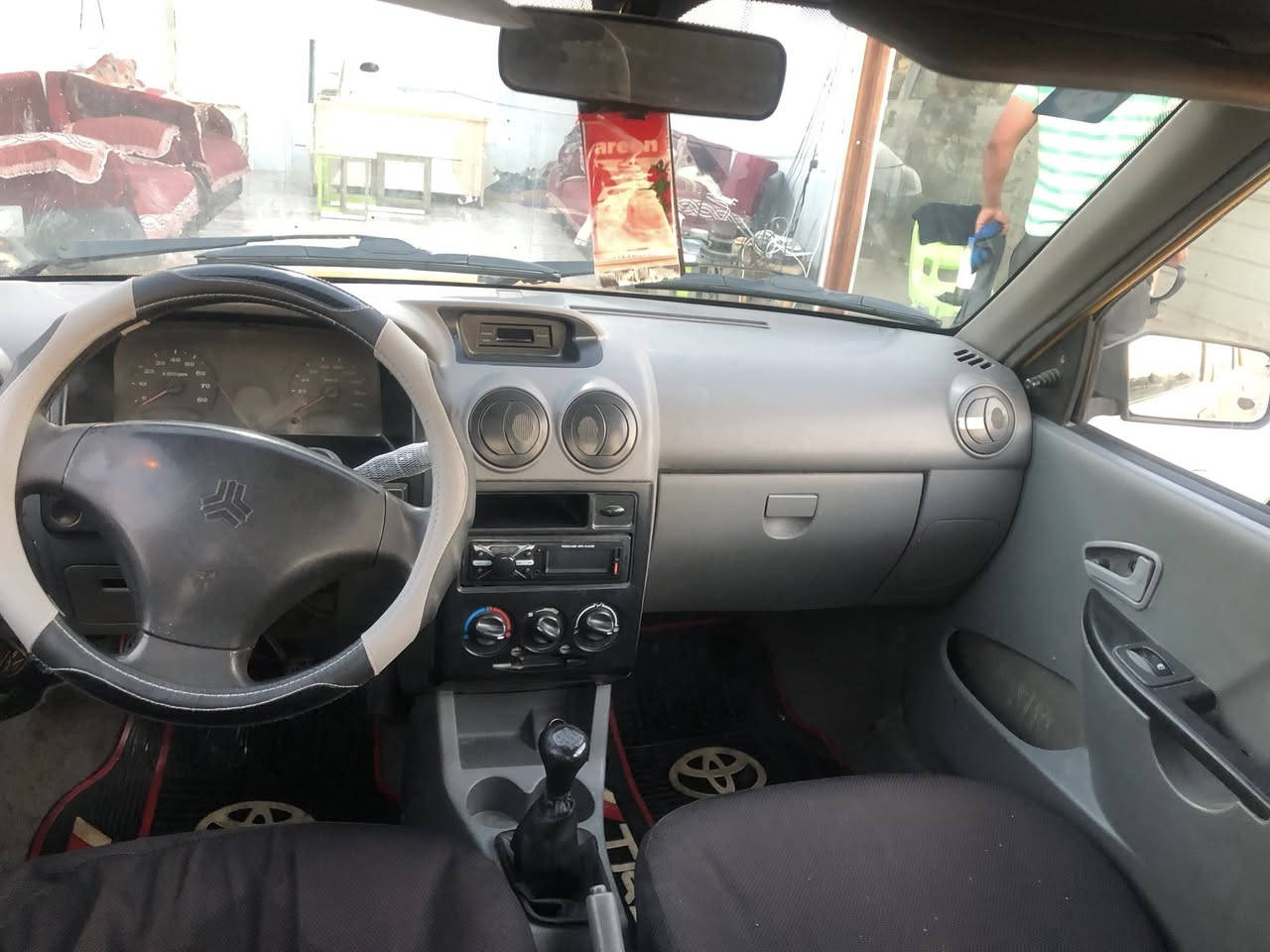 سلام عليكم سايبه مديل ٢٠١٥ بغداد بأسمي سنوية لل٢٨ تحويل ثاني يوم مكينة وكير خير من الله هيئة و غرامة مصفرة رقم انكليزي حداديه زينه دوشمه زينه باتري جديد تبريد فول بيها شاصي واحد مفطور النواقص شي بسيط رايدها ٣٥ ورقة وبيها مجال رقم ***********
