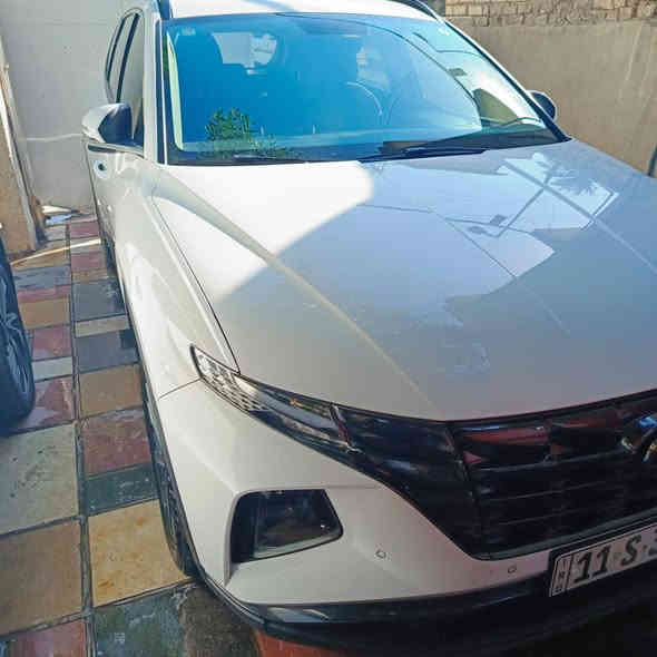 توسان خليجي ٢٠٢٣ بدون صبغ سياره فول عدا الفتحه قماره حديد بصمه كشن كهرباء باقي المواصفات معروفه بسمي بغداد سعر ٢٢٠ العنوان زيونه *********** بغداد
