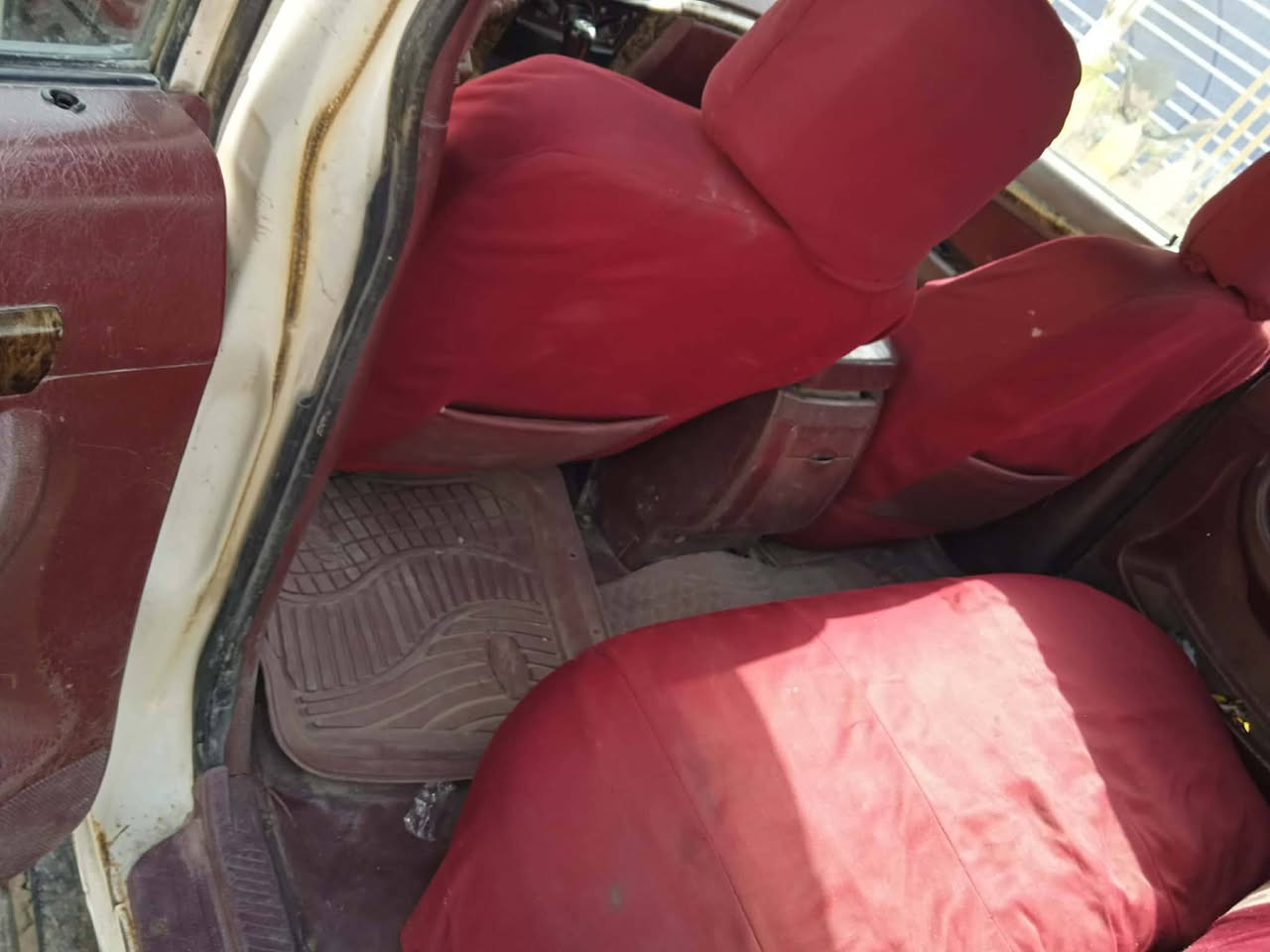 سلام عليكم كنوة موديل 2009 رقم قادسيه كفاله عامه من ضربه او تبديل اوصبغ سنويه نافذهر سعر 35 بها مجال بسيط مكان بابل القاسم رقم الهاتف ***********
