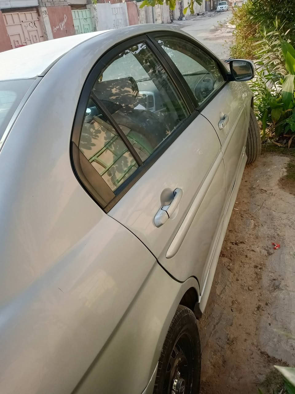 السلام عليكم هونداي اكسنت رياضي 2010رقم بغداد انكليزي بسمي مكفولة من الحادث بيه صبغ قليل البنيدجاردوصبغته ومصوره قبل الصبغ الصفحه اليمنا شخط وصبغته محرك 1600 جديدكيراوتوحداديه صدر امامي وخلفي جديدتخم تايراشاير بلمري مري شفط تحكم استيرن تدفئت كشنات شاشه تبريد منضومه جديده سياره جاهزه اي نقص مابيه سعر 87بي مجال رقم مبايل ***********في كربلاء
