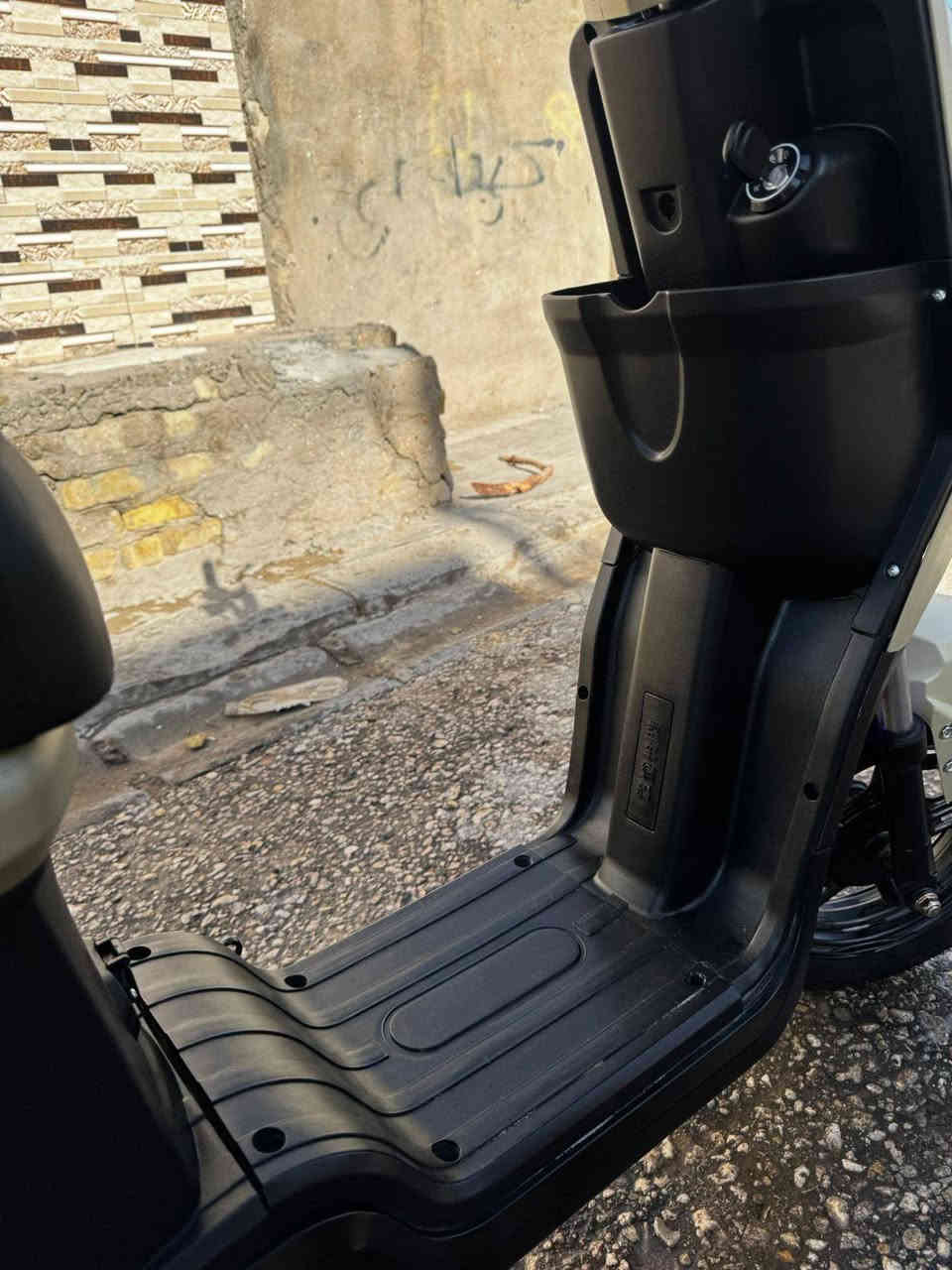 سلام عليكم للبيع دراجة r9
شغاله وشرط تفحص يلا تاخذه كلشي شغال بية السعر 400وبيه مجال حك الجية الr9معرفة مواصفات مايحتاج اسولف بية العنوان النجف حي العسكري كبل رقم الهاتفواتساب ***********(قبل ادمن) مكلف با النشر #النجف @إشارة
