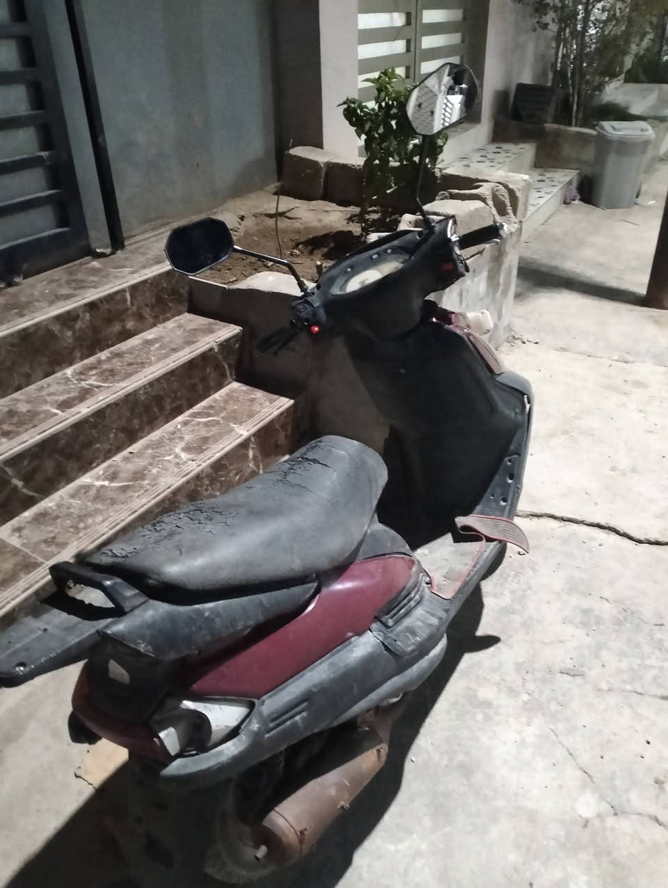 دراجة ابيع كلشي شغال اشاره و كهربائية كله شغال السعر 250 وبي مجال مكاني بعقوبة


**إذا كنت صاحب هذا الإعلان وتريد حذفه لأي سبب، رجاءا أرسل رسالة إلى الدعم الفني**