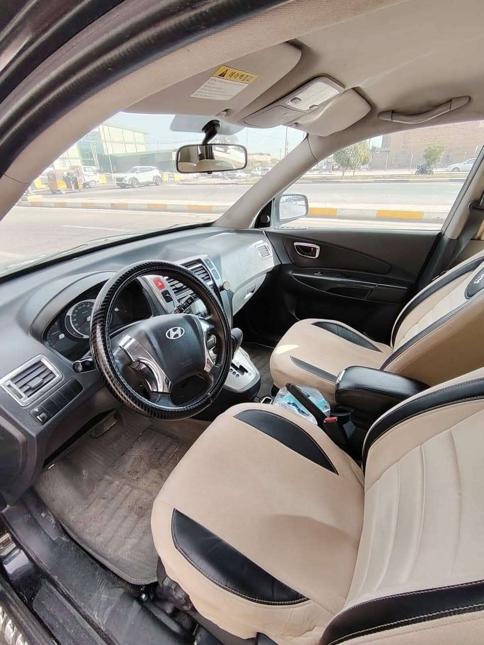 سلام عليكم توسان ٢٠٠٩ نظافه خير من الله مكينه ٢٠٠٠  كير ومكينه خير من الله كفاله السياره عده الجاملغ الخلف السائق ضرر خفيف جدٱ والباقي كفاله رقم سليمانيه تريد وكاله أو تحويل پأسمك السياره جدٱ نظيفه رقم الهاتف@ ***********/السعر ١١٣ وبيه مجال
