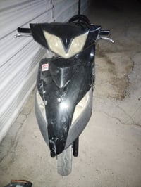 دراجه ماكس ثعلب شغاله بس بيه اشويه نواقص كابريتر وباتري 07758599749